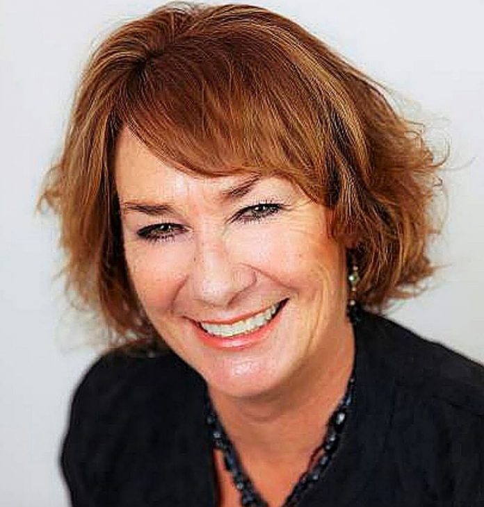Lorraine's Lowdown: Fire brings out the friends

