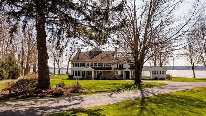 $4.5 Million Lakefront Mansion For Sale In WNY [PHOTOS]
