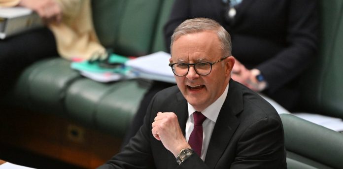  Federal Labor's honeymoon continues in Resolve poll;  can the Liberals regain office without those 'lefties'?
