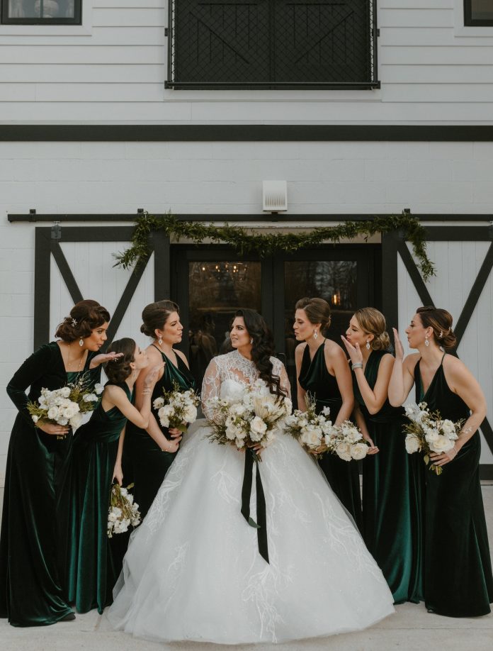 This Wintery Star-Themed Wedding Featured All the Celestial Details
